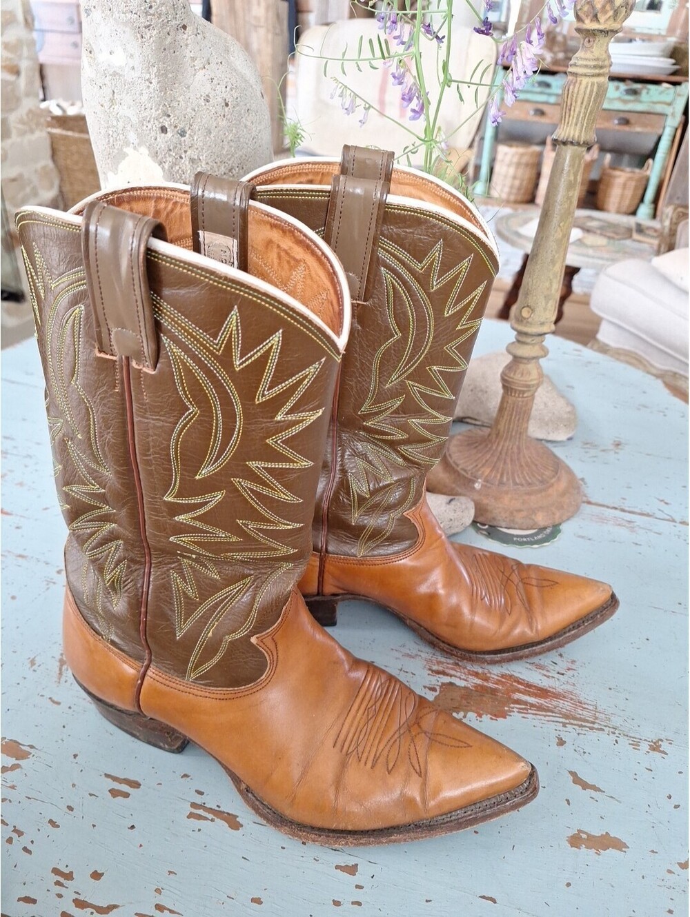 VTG WESTERN NOCONA Leather Cowboy Boots Mens 10.5 D. Rare, Formal, Pointed Toe.